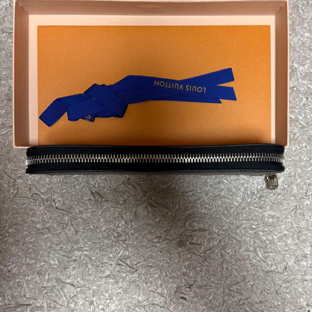 【美品】ルイヴィトン　ジッピーウォレットヴェルティカル　エピ　長財布　黒