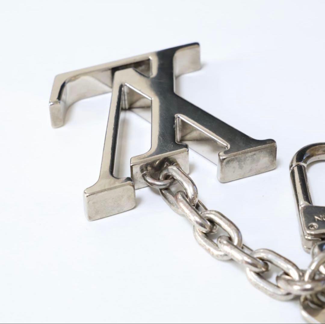 Louis Vuitton ルイヴィトン キーホルダー イニシアル