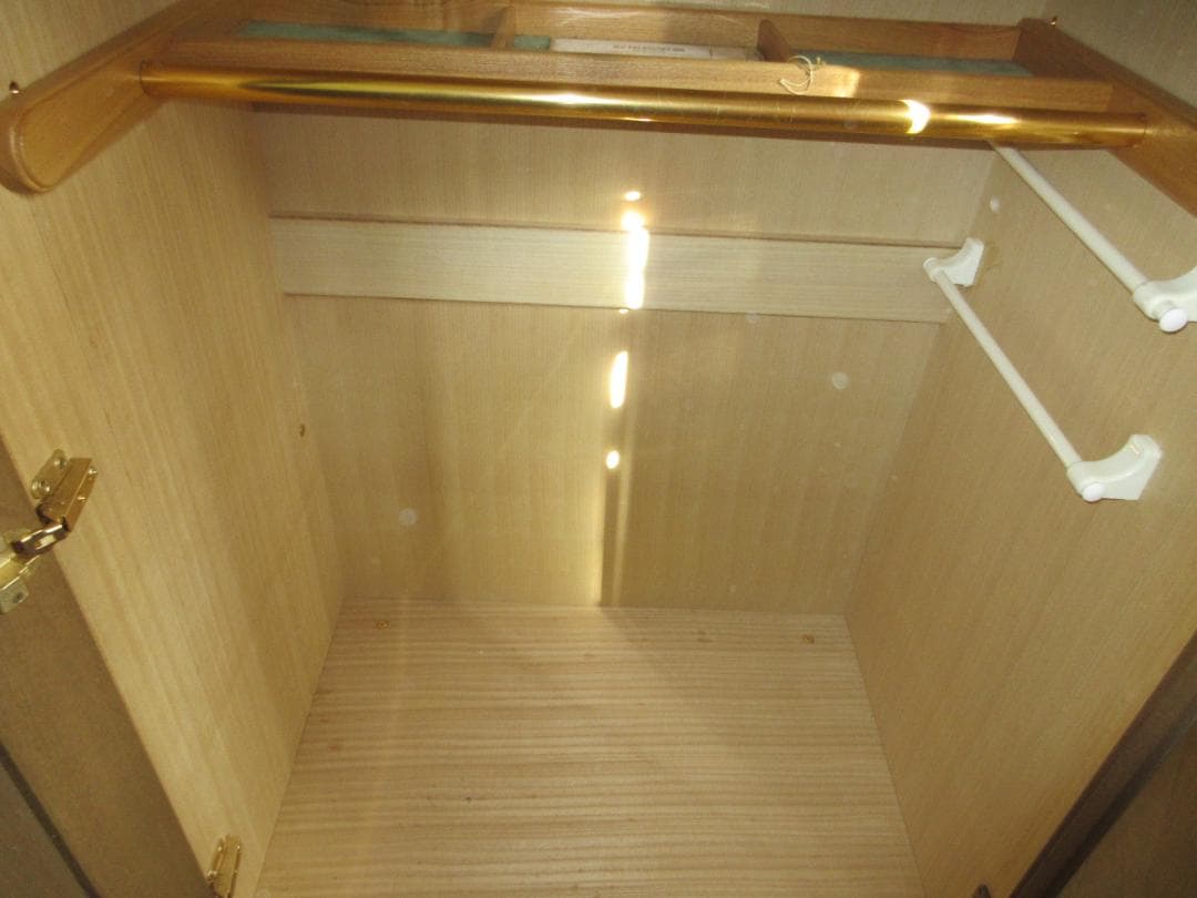 【昭和レトロ】　ヴィンテージ　府中家具　大型たんす　クラシック