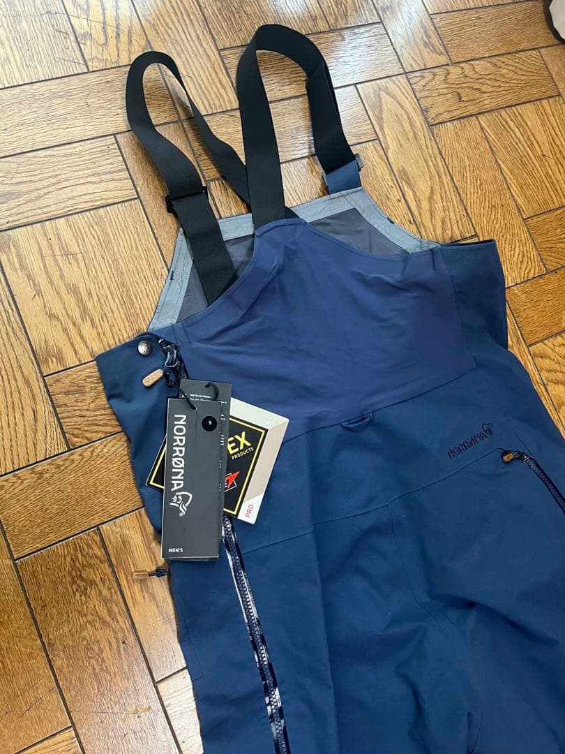 Norrona tamok gore-tex pro Bib M's Sサイズ