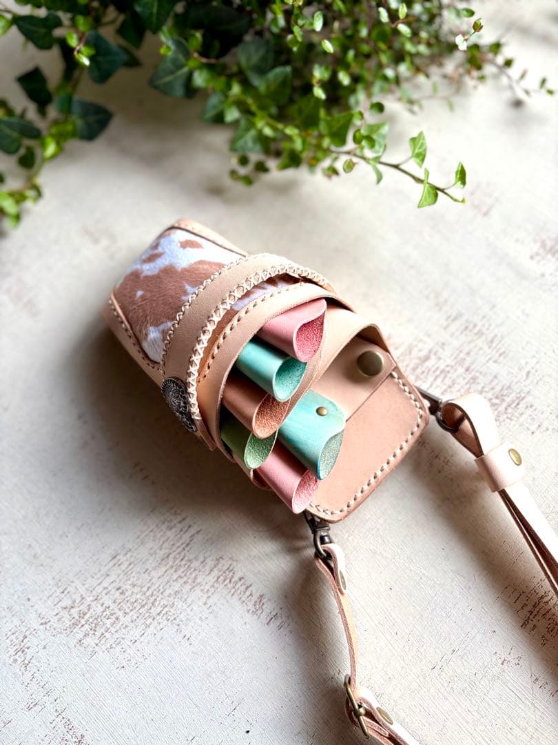 ヌメ革ナチュラル、ハラコカウのシザーケース