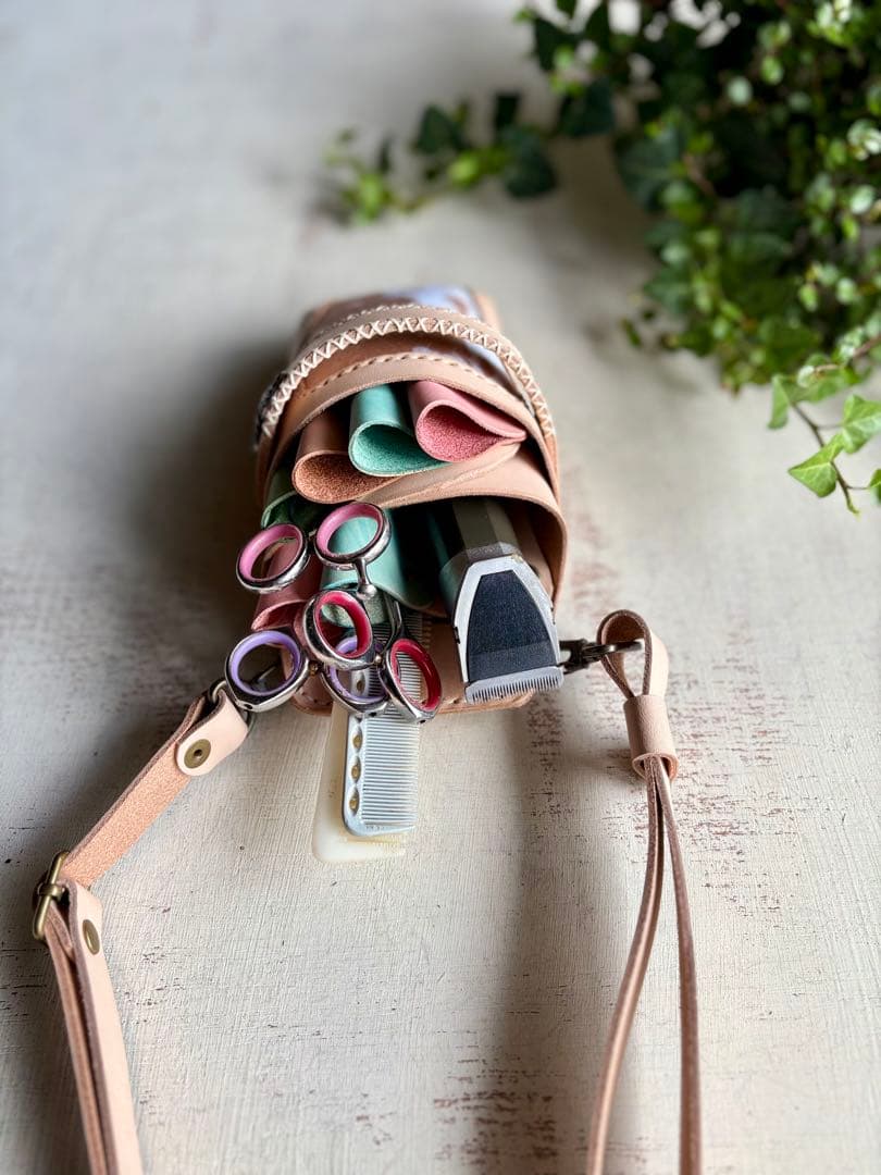 ヌメ革ナチュラル、ハラコカウのシザーケース