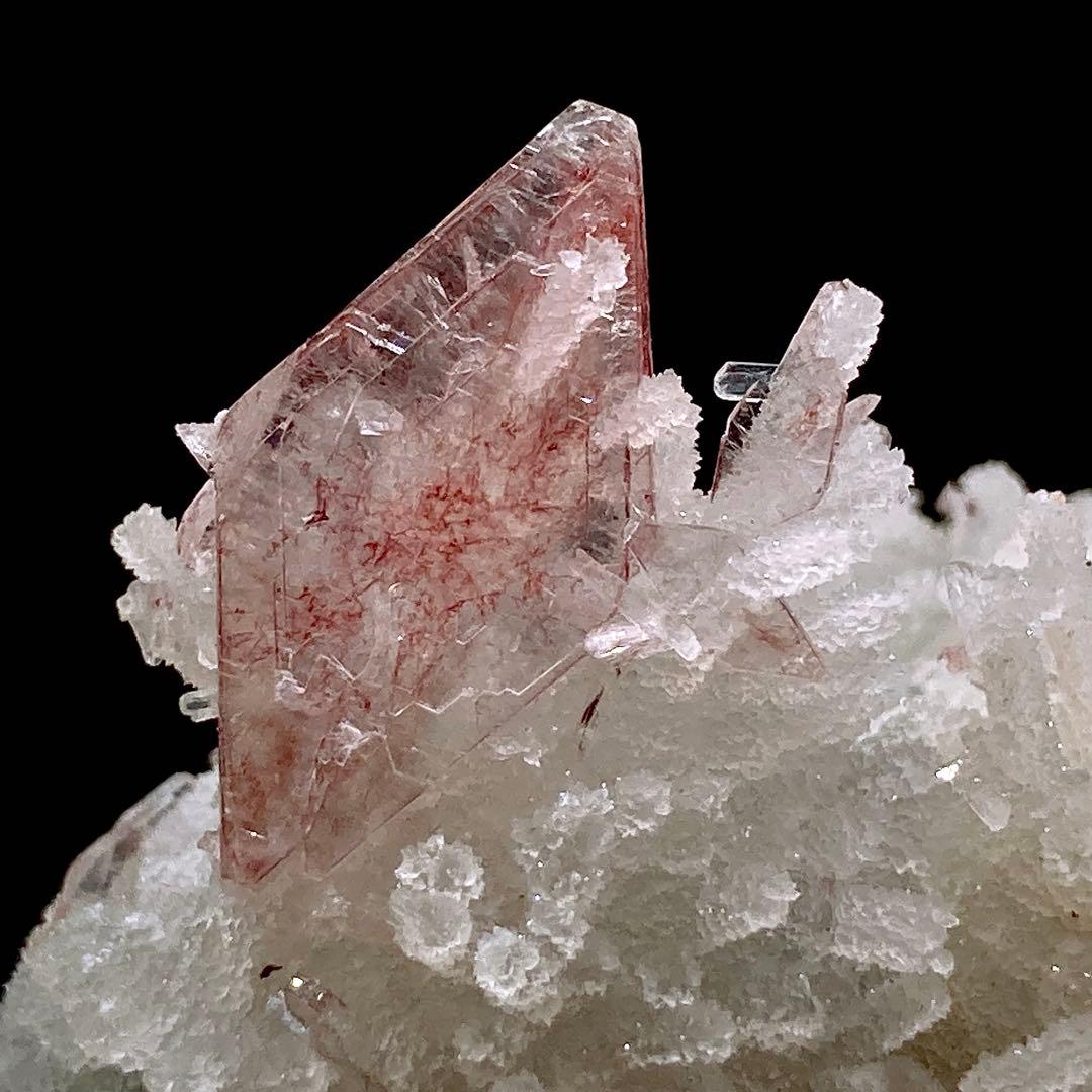 e*e様 レッドヒューランダイト&カルセドニー　原石　鉱物標本　天然石　245