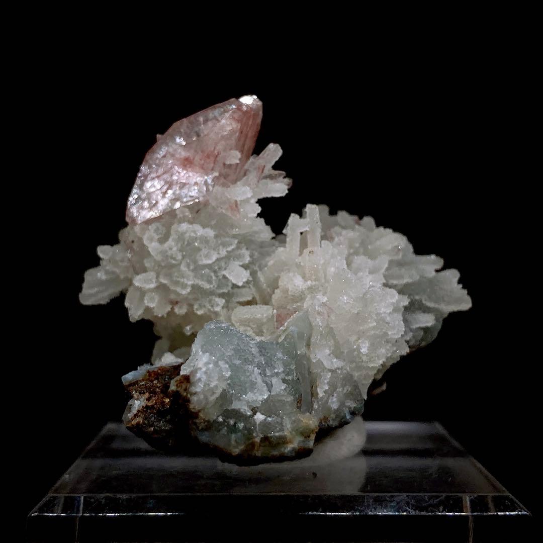 e*e様 レッドヒューランダイト&カルセドニー　原石　鉱物標本　天然石　245