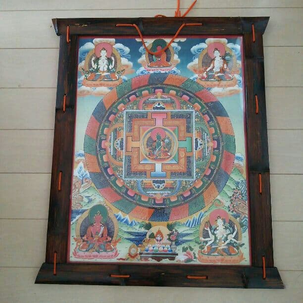 曼陀羅、額つき