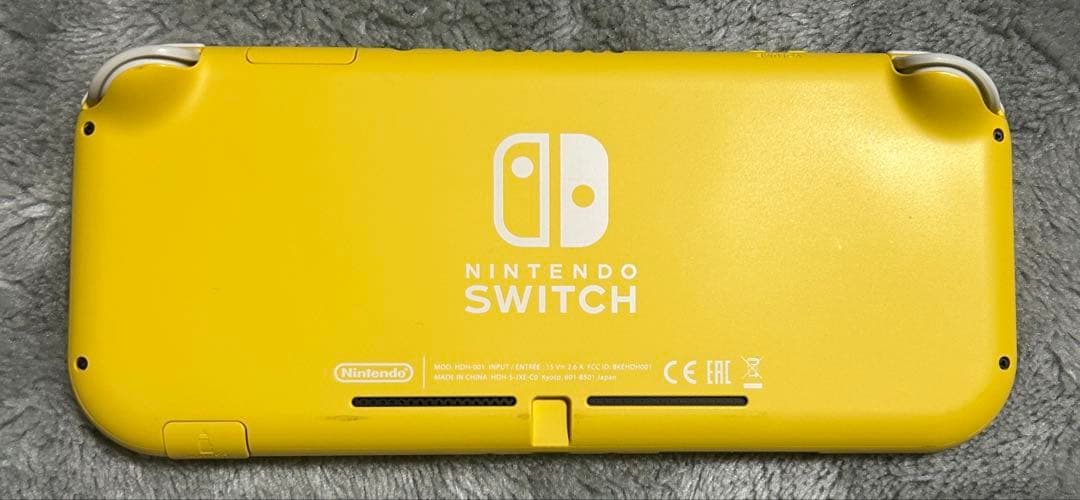 Nintendo Switch Lite イエロー 本体 充電器・ケース付き