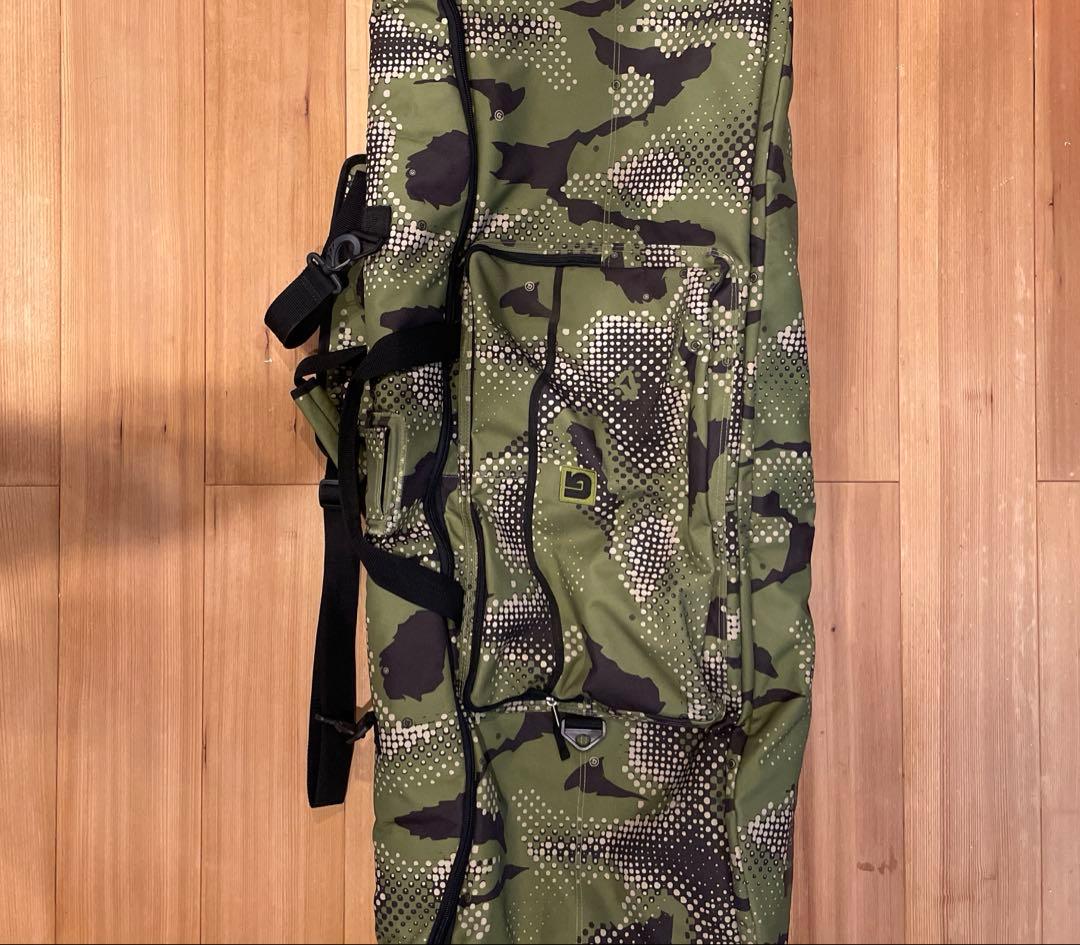 バートン　スノーボードケース　ローラー付き