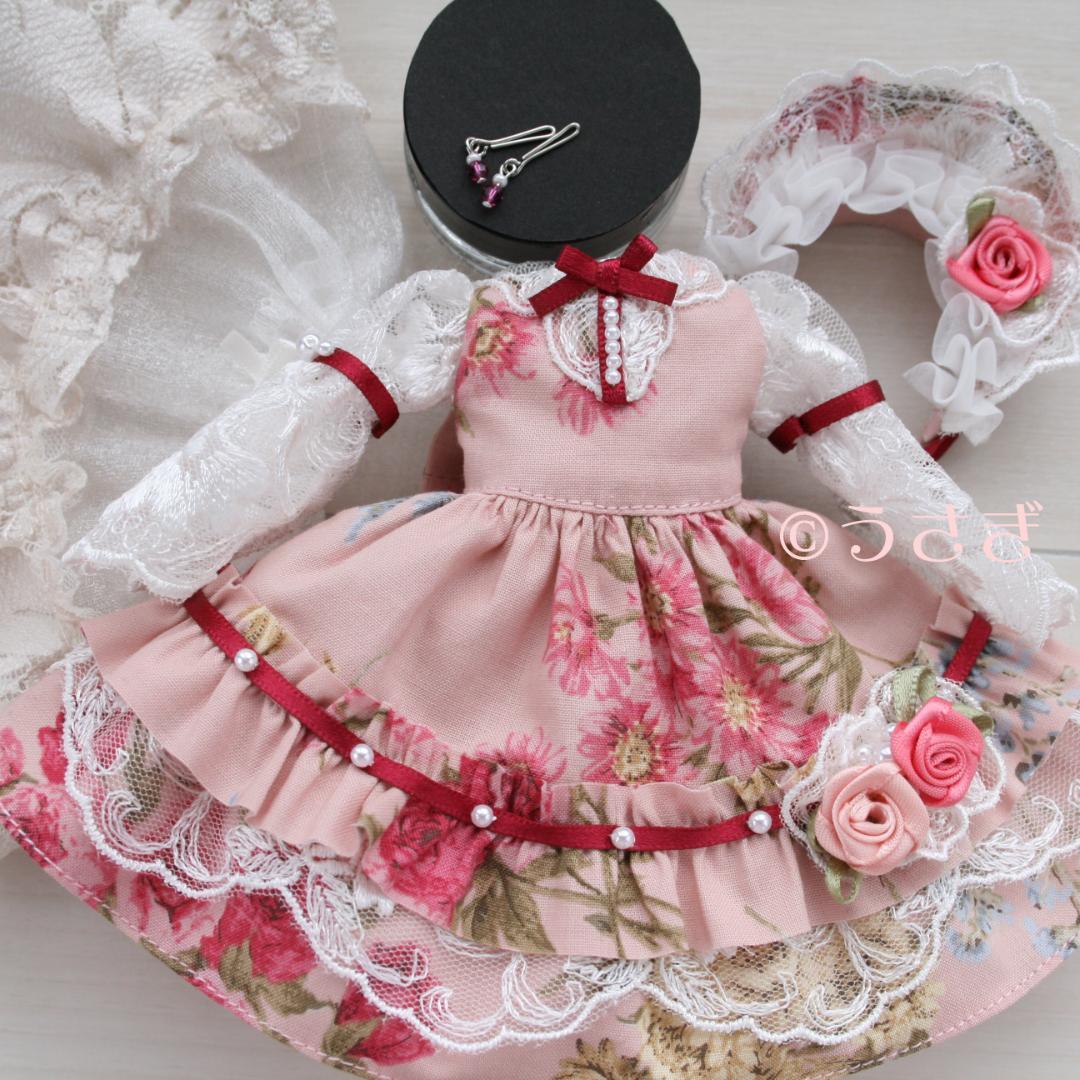 【専用】22㎝ドール用 ロリータドレスセット イヤリング【1091,1092】