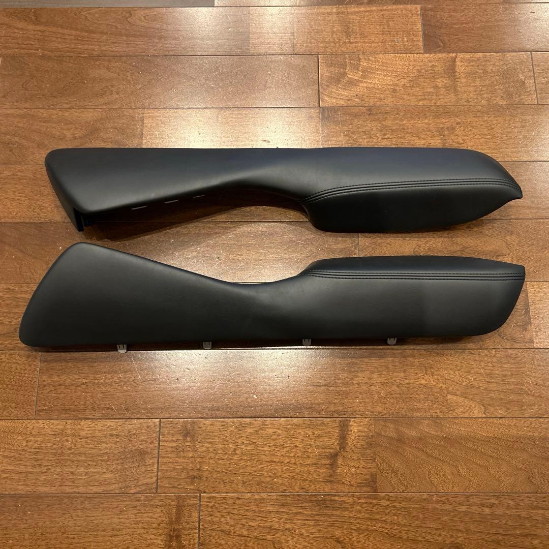 30系 アルファード／ヴェルファイア　合成皮革製　ドアアームレスト（中古）