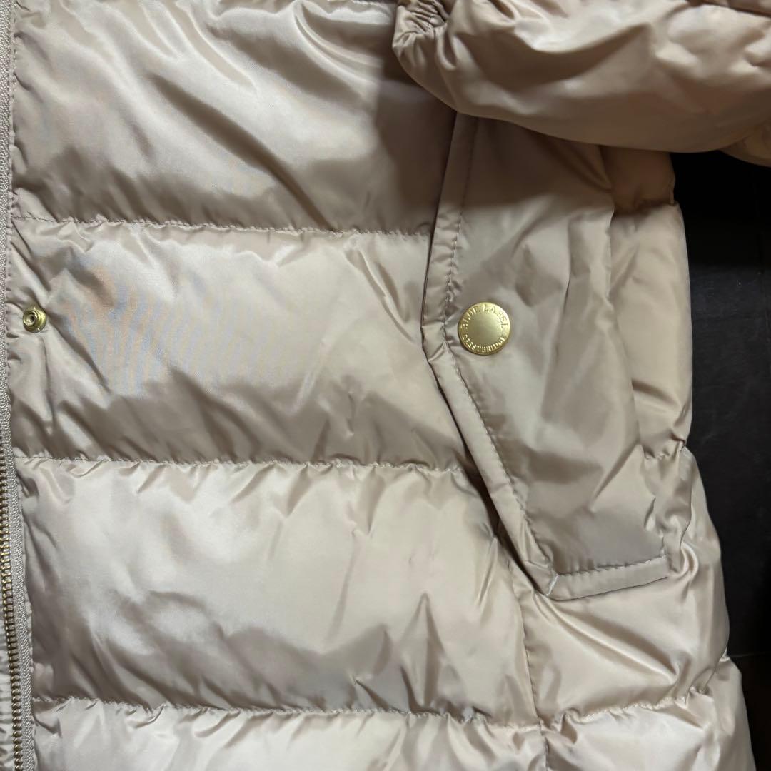 ブルーレーベルクレストブリッジ　ダウンコート　ベージュ　40