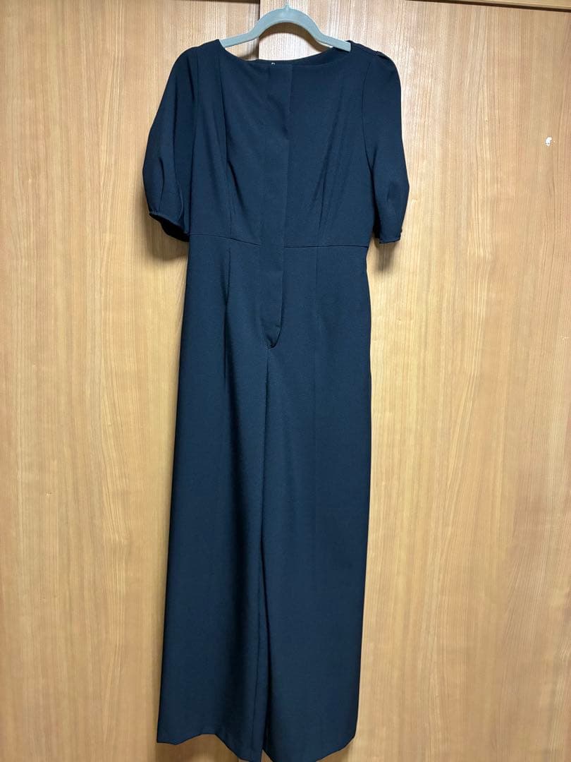 n　美品　リムアーク Boat neck all in one