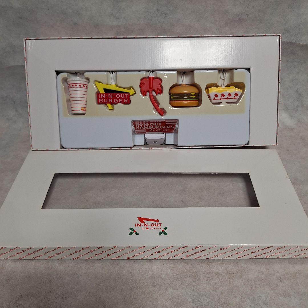 in n out カリフォルニア　ストリングスライト　インアンドアウト