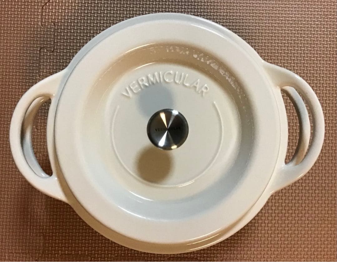VERMICULAR オーブンポットラウンド♯18+専用鍋敷マグネットリベット