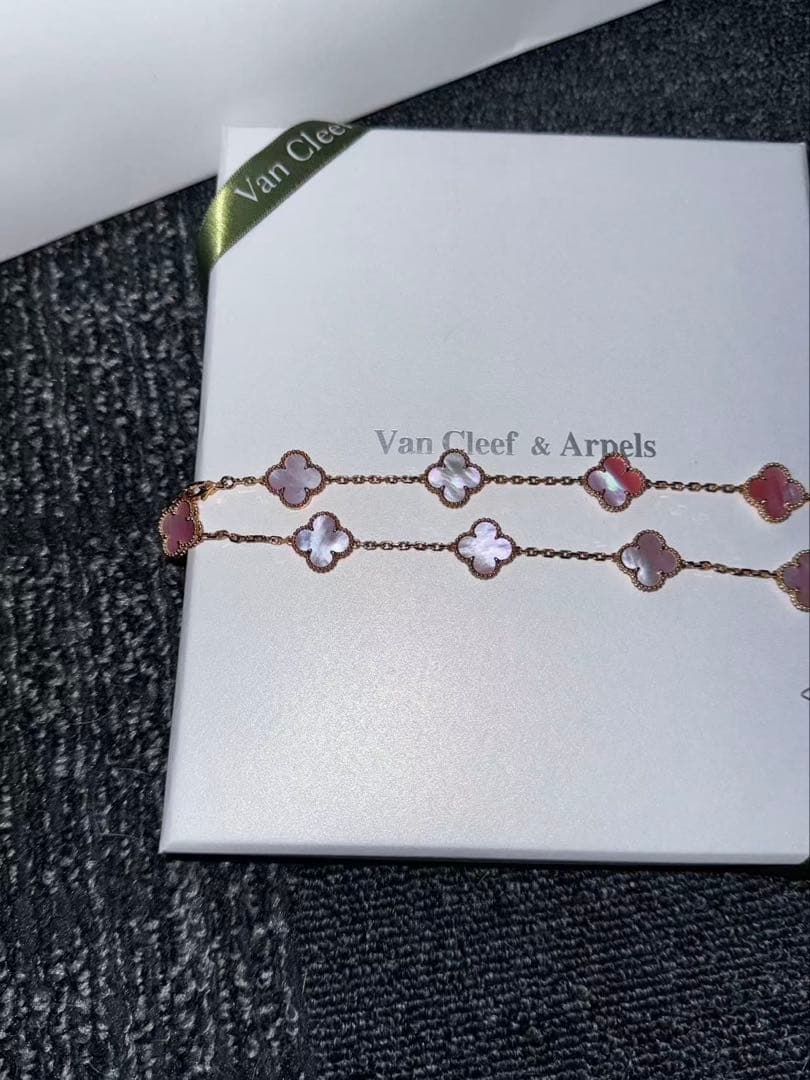 Van Cleef & Arpels アルハンブラ モチーフ ブレスレット☆