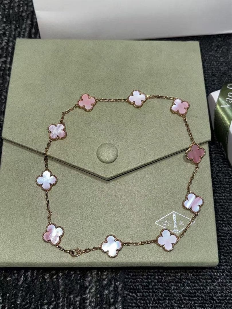 Van Cleef & Arpels アルハンブラ モチーフ ブレスレット☆