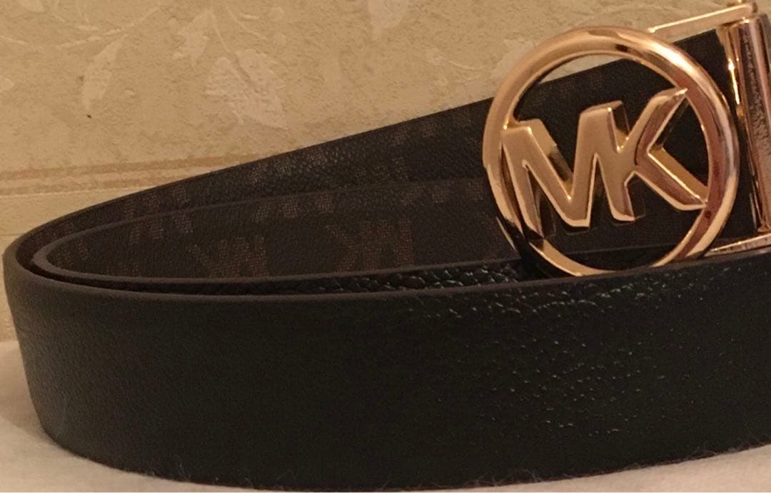 マイケルコースリバーシブルベルト2点　新品