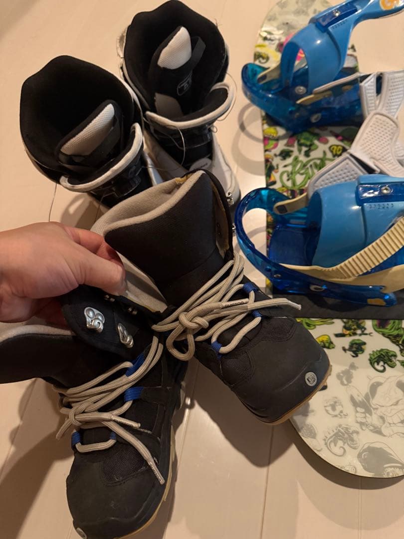 ひ*ろ様 【2月で取下します】子供の成長に各サイズ。ボアブーツ、ビンディング