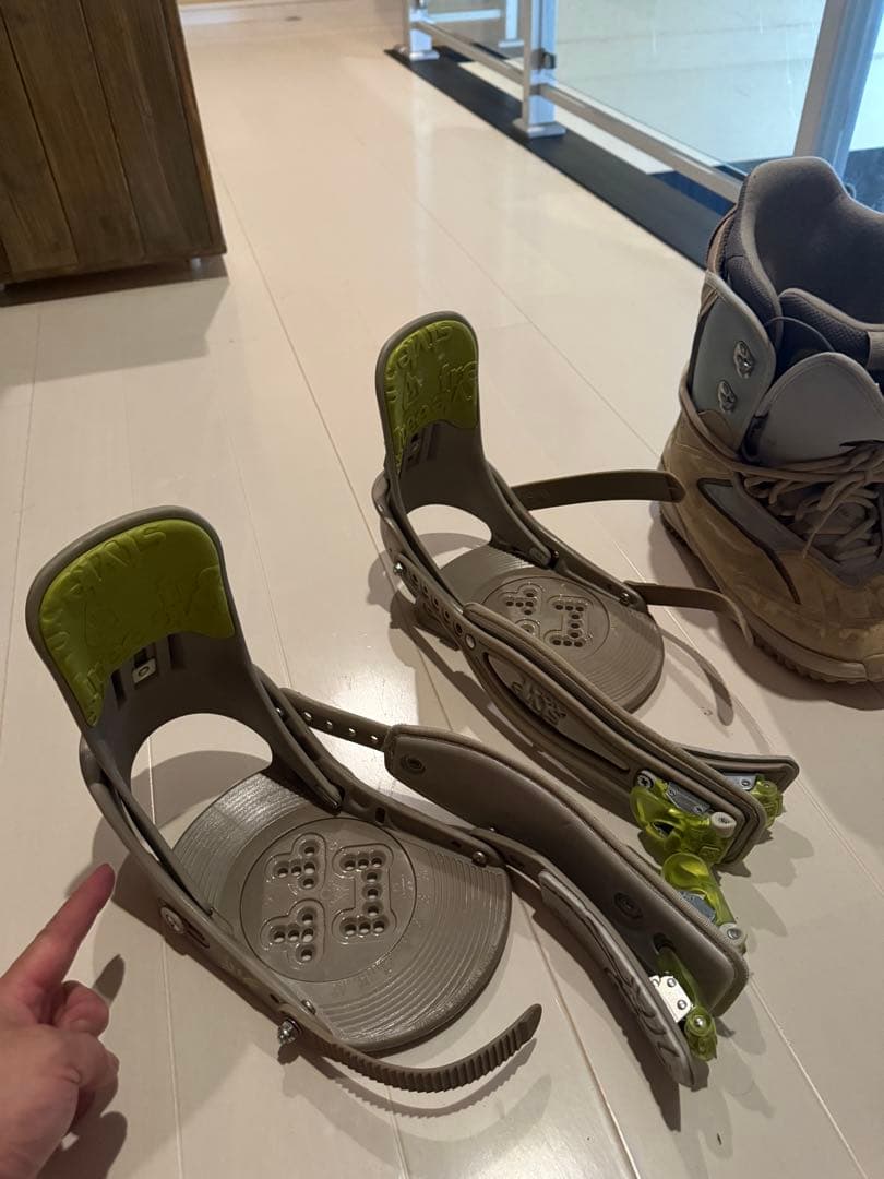 ひ*ろ様 【2月で取下します】子供の成長に各サイズ。ボアブーツ、ビンディング