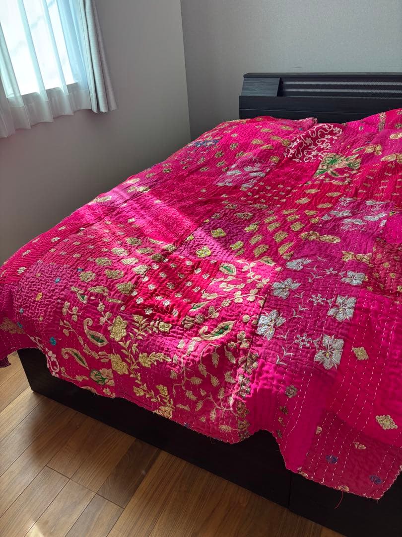 ラリーキルト　インド刺繍　カンタキルト　ヴィンテージ　ピンク　マルチカバー