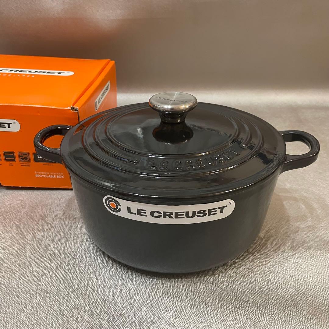 新品未使用　ルクルーゼ　ココット・ロンド　ブラック　両手鍋　22cm