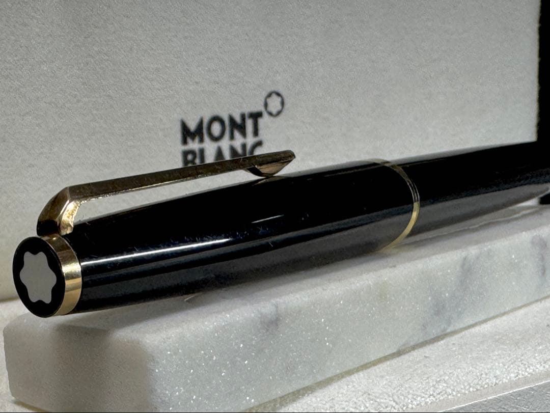 【極美品】モンブラン NO 121 万年筆 ペン先18K ブラック 極細字