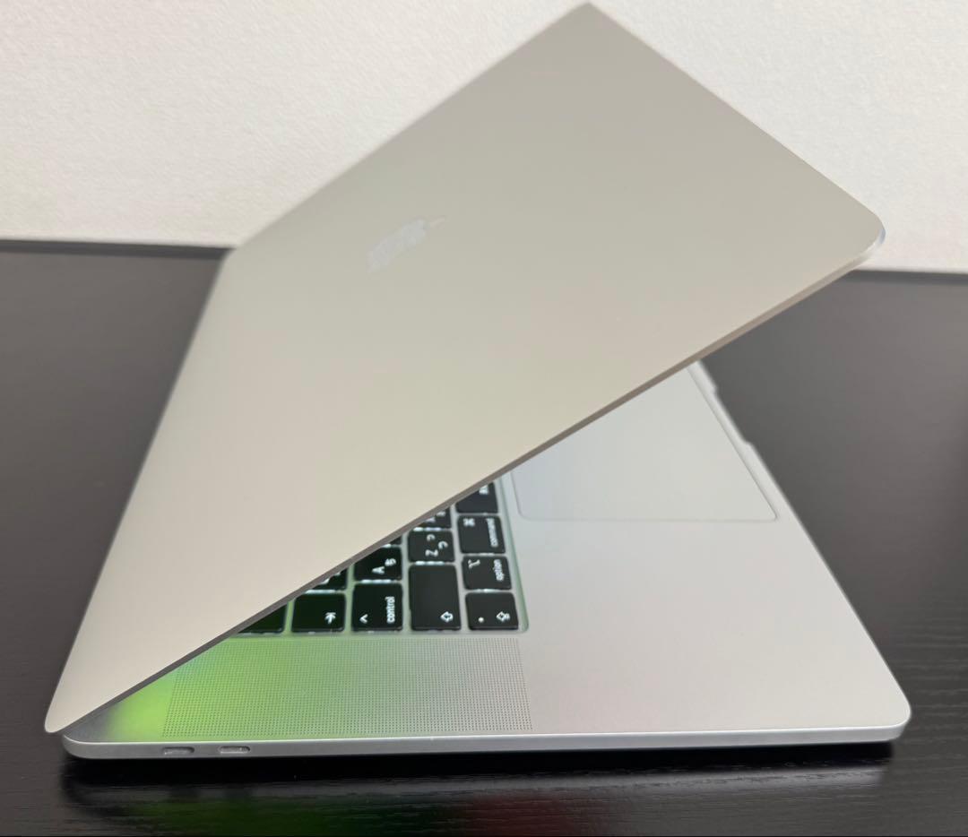 MacBookPro i9 32GB 1TB 充放電131回 バッテリー87%
