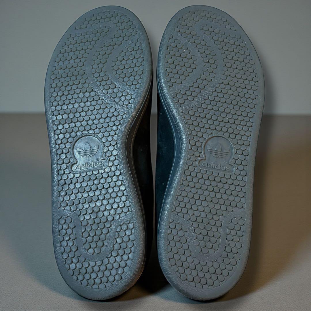 【ティファニーブルーの名品】アディダス　スタンスミス　ブラックスウェード