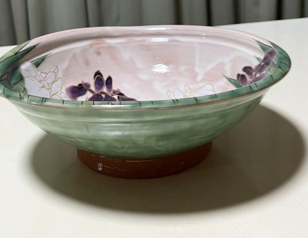 京都八坂清水焼　陶あん金彩色絵付け花菖蒲大鉢