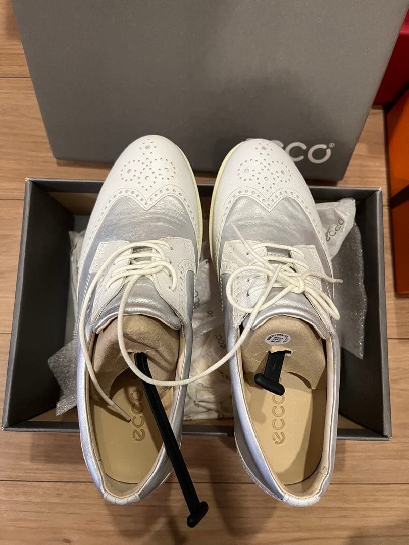 ecco ゴルフシューズ 女性用 ホワイト/シルバー