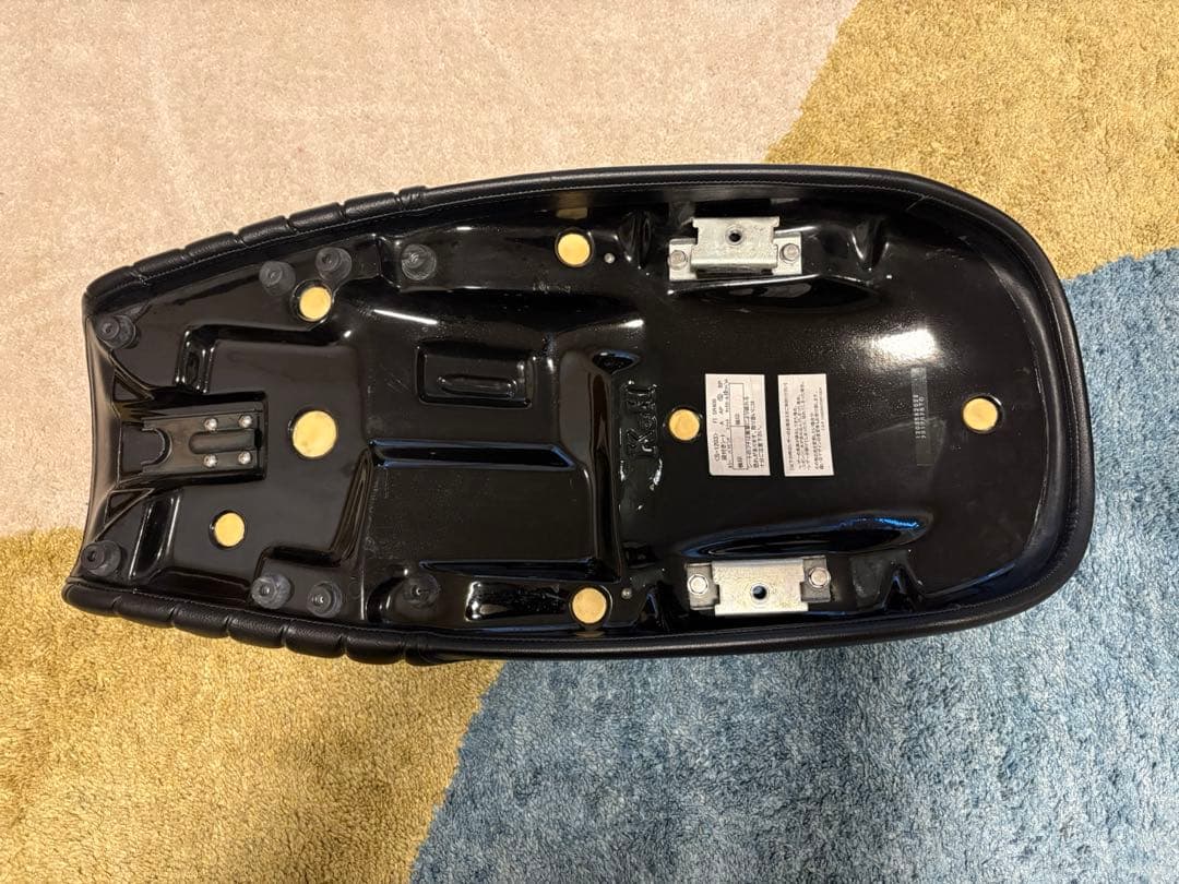 K&H 段付きシート SR400 FI