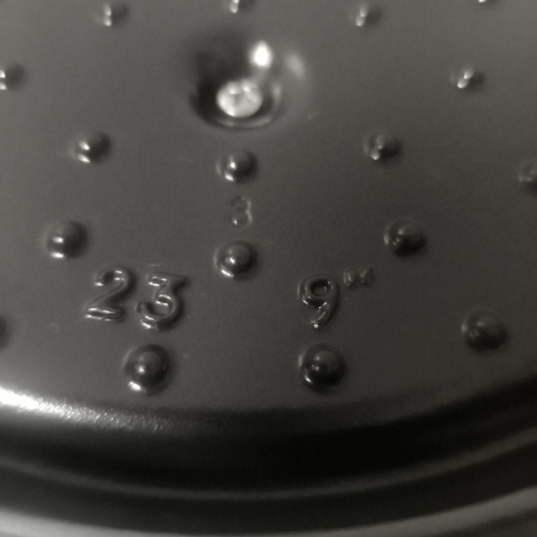 ストウブ　鍋　オーバル　楕円　レッド