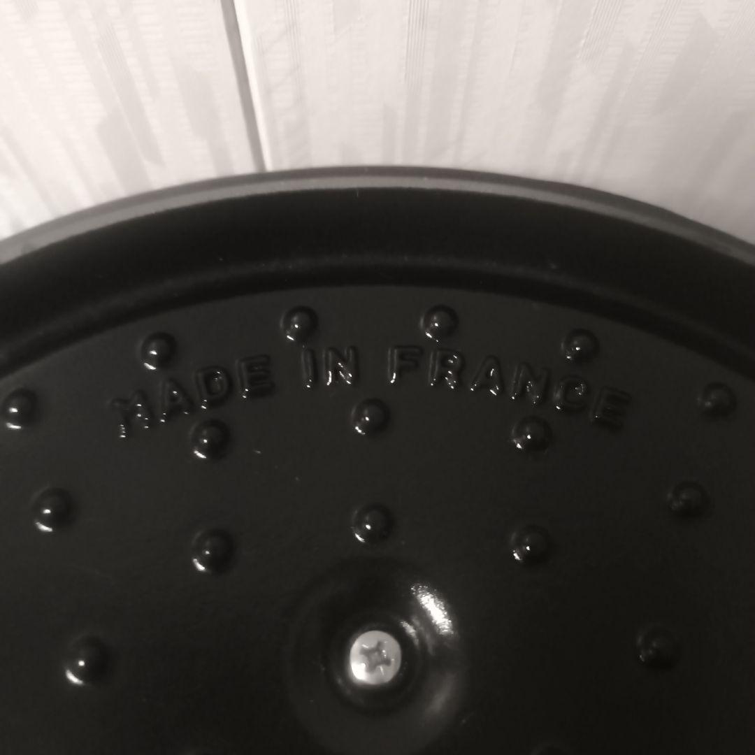 ストウブ　鍋　オーバル　楕円　レッド