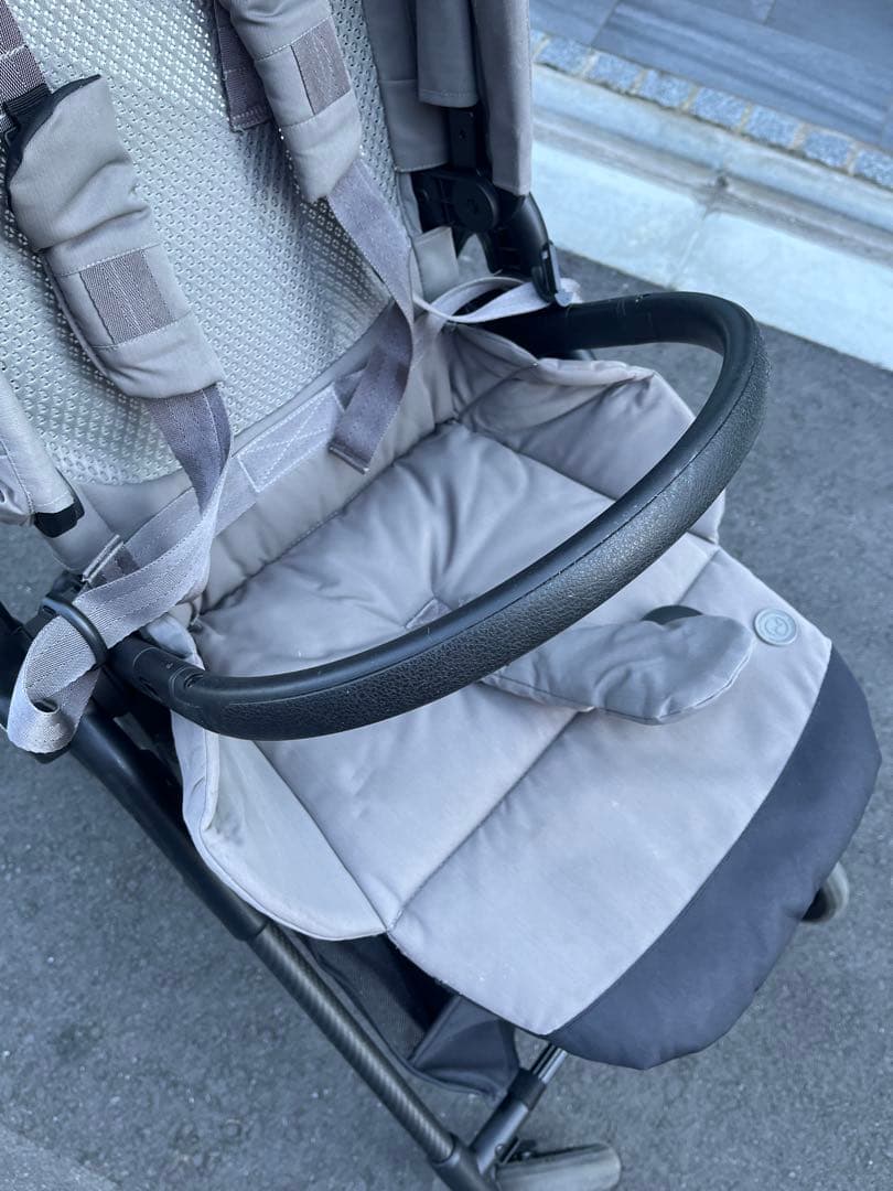サイベックス　メリオ　カーボン　グレー ベビーカー