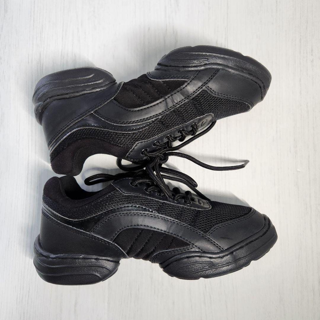 ほぼ新品✨ Chacott チャコット スニーカー ダンス シューズ 23.5