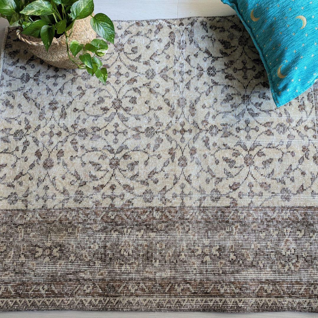 93×128 シンプルボタニカル　ベージュ×ブラウントルコヴィンテージラグ