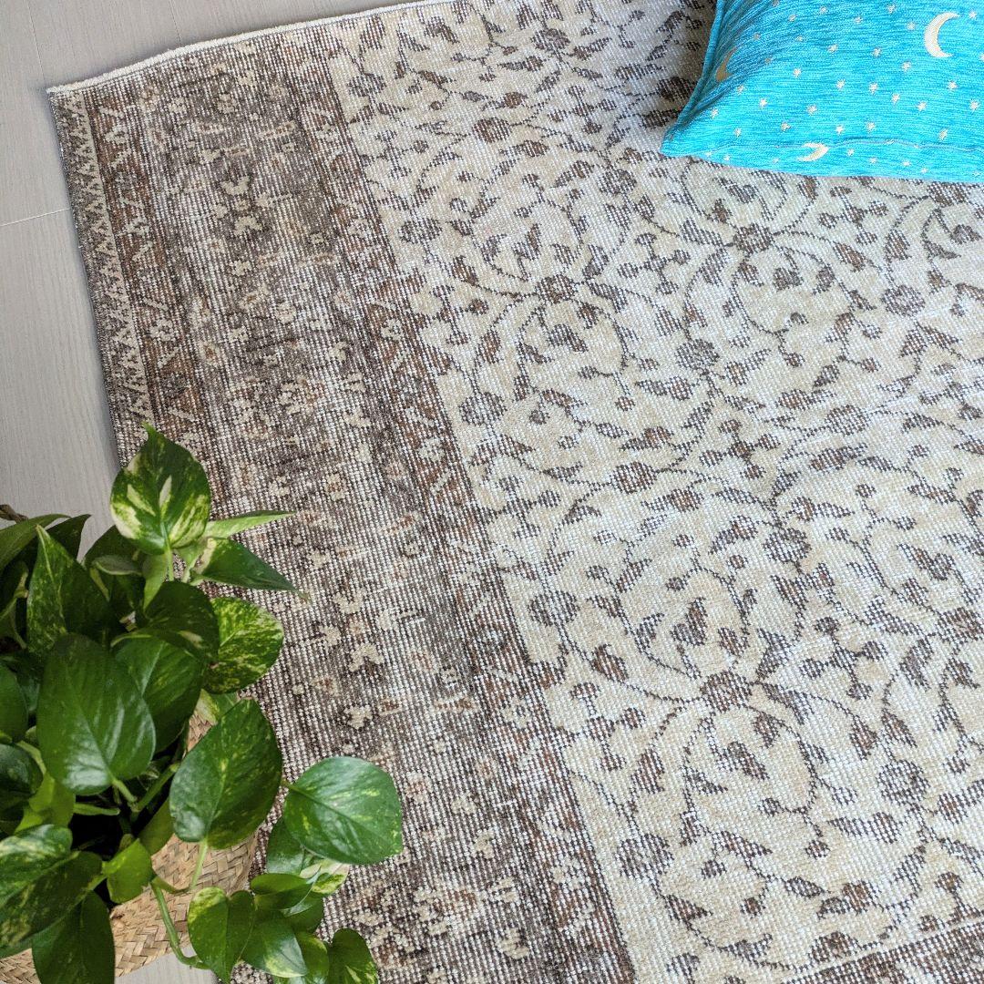 93×128 シンプルボタニカル　ベージュ×ブラウントルコヴィンテージラグ