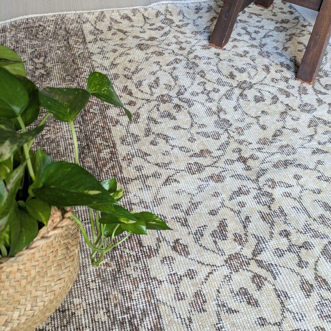 93×128 シンプルボタニカル　ベージュ×ブラウントルコヴィンテージラグ