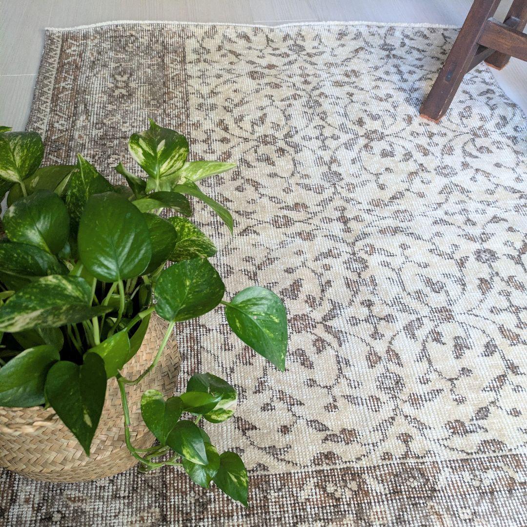 93×128 シンプルボタニカル　ベージュ×ブラウントルコヴィンテージラグ