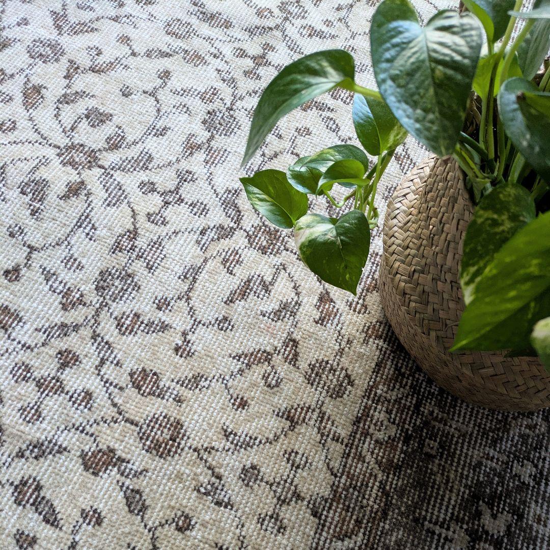 93×128 シンプルボタニカル　ベージュ×ブラウントルコヴィンテージラグ