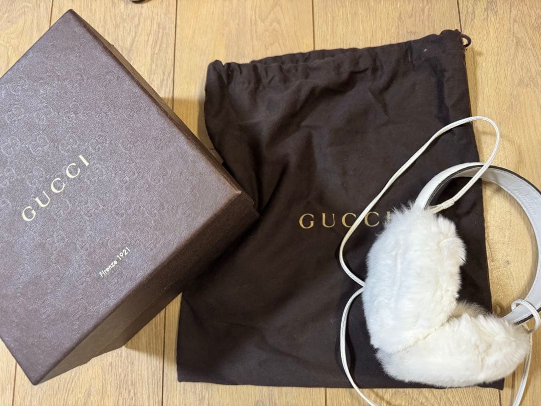 GUCCI GGロゴデザイン 耳あて ホワイト