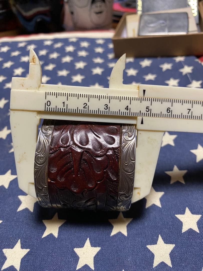 2*t様 花柄彫刻 レザー スターリングシルバーバングル(Vog t)