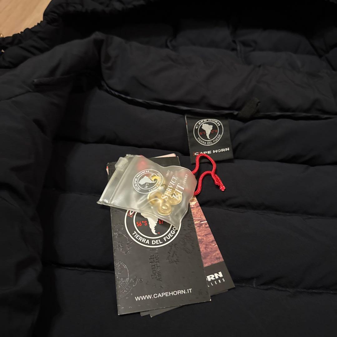 Cape Horn ダウンジャケット （穴補修あり）