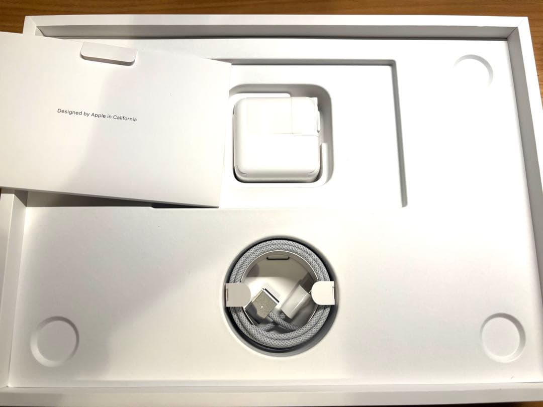 M3チップ搭載 13インチ MacBook Air スペースグレイ