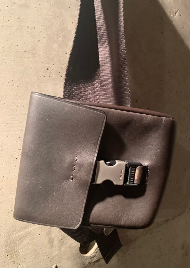 レア！プラダ　ウエストポーチ　ショルダーバック