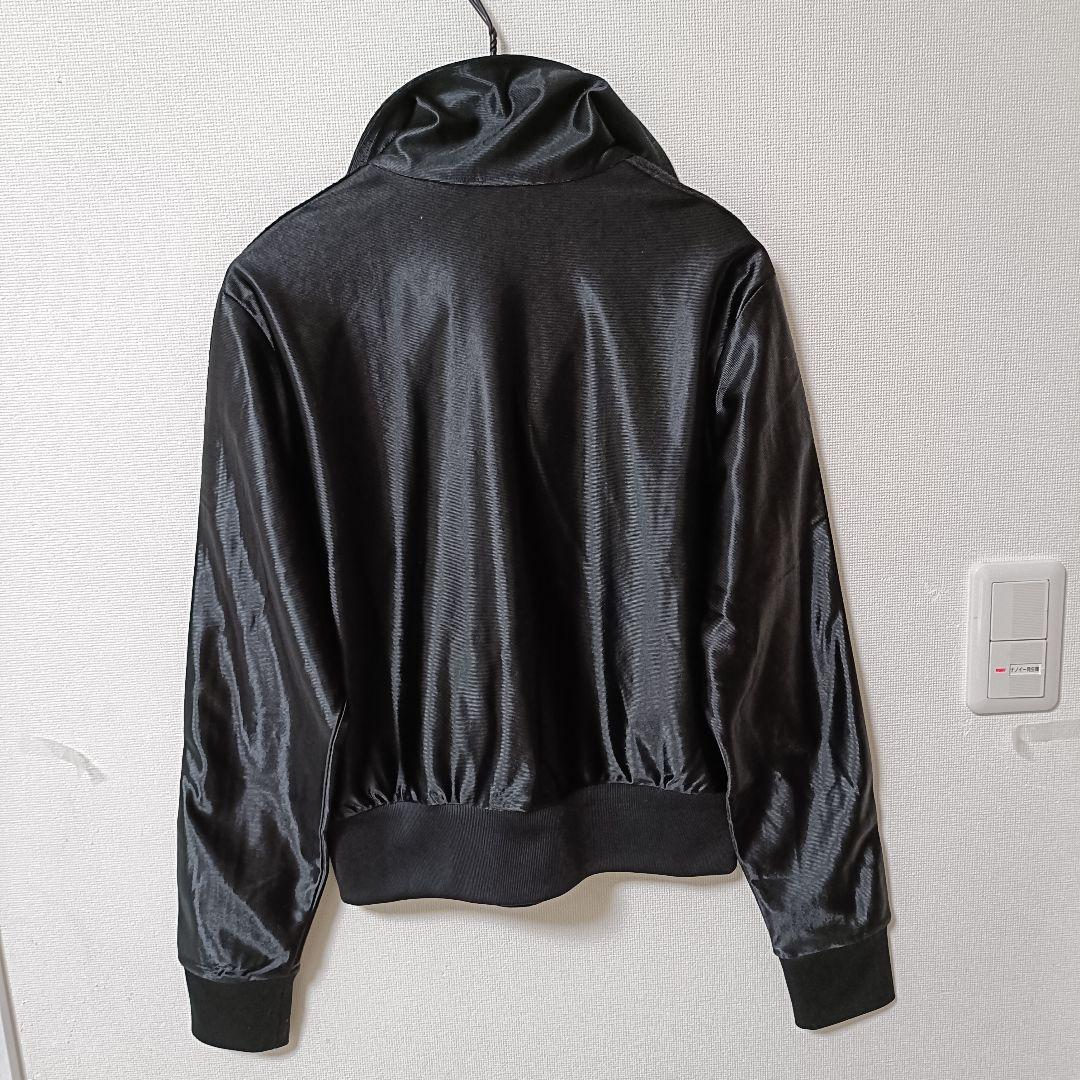 アディダス 黒 ファイヤーバード 女性XL フィッティド 短丈光沢 ジャージ上着