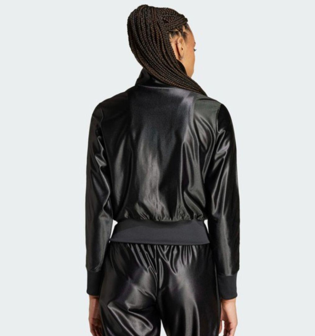 アディダス 黒 ファイヤーバード 女性XL フィッティド 短丈光沢 ジャージ上着