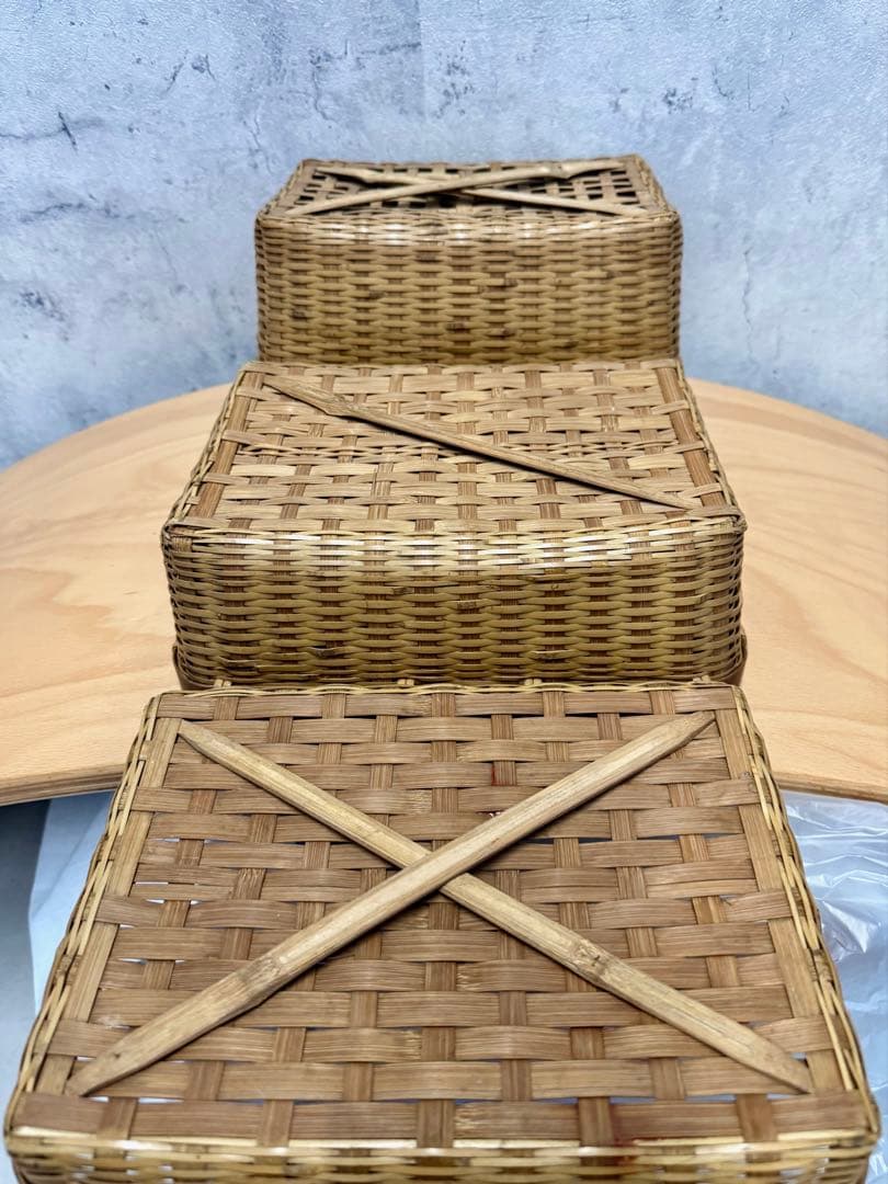 京都　美しい手編みのカゴ　四段重ね　ヴィンテージ　竹製スタッキングバスケット