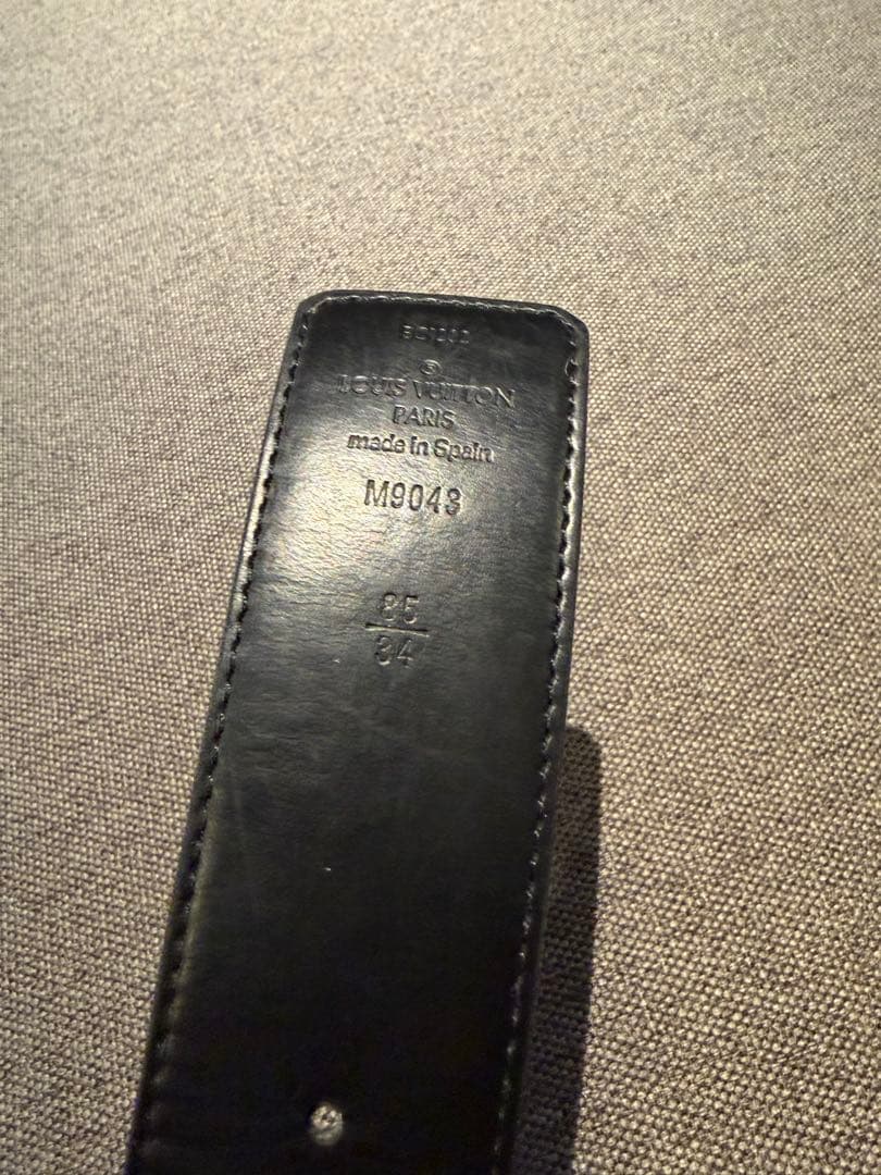 【匿名配送】Louis Vuitton ブラックレザーベルト M9043