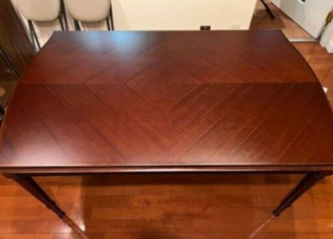 【関東圏限定】天然木 矢羽根貼り ダイニングテーブル 150cm 象嵌風