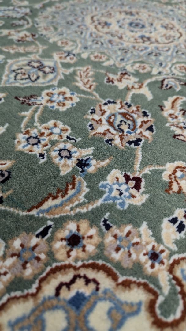 ペルシャ絨毯　花柄 緑色ラグ長方形